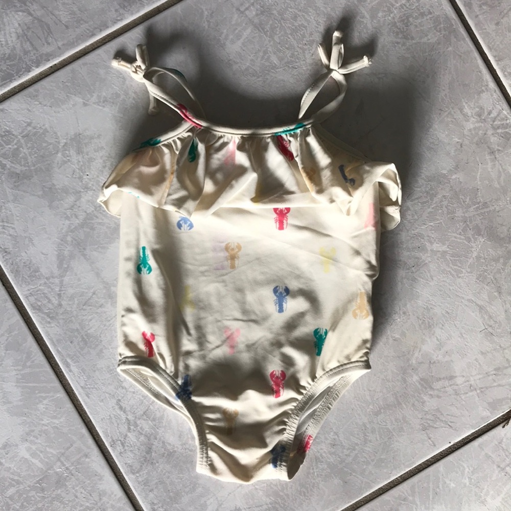 *LAST CALL* GAP lobster print bathing suit
